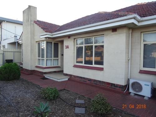 Largs North House | Kybunga by the Beach (part of Harriett's Cottage)