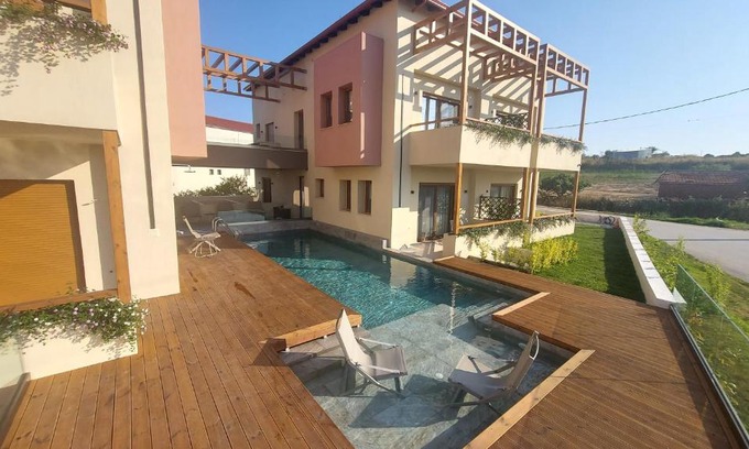 Ierissos Apartment | Kynara Elegant Living