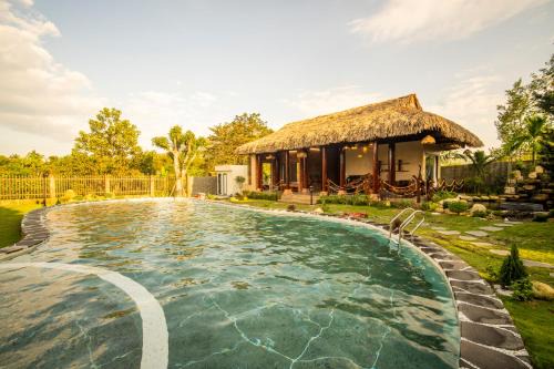 Hoa Vang Hotel | Lá Retreat near Ba Na Hills