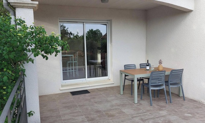 Saint Alban Auriolles Apartment | "L'Échappée Manora - Clapas" Gîte Ardèche swimming pool