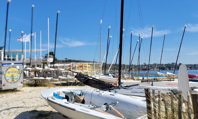 Plougonvelin Condo | L'abri côtier Accommodation 4 minutes from the beach and 5 minutes from the center on foot