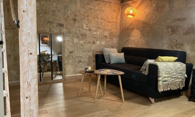 Montpellier City-Centre Apartment | L'Aiguillerie