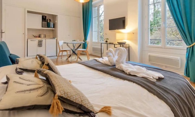 Aix-les-Bains City Center Apartment | L'aix'capade Enchantée