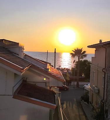 Nicotera Marina Apartment | L'Angolo sul mare