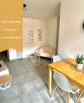 Cruas Apartment | L'appart cosy Cruas ღ au pied du château