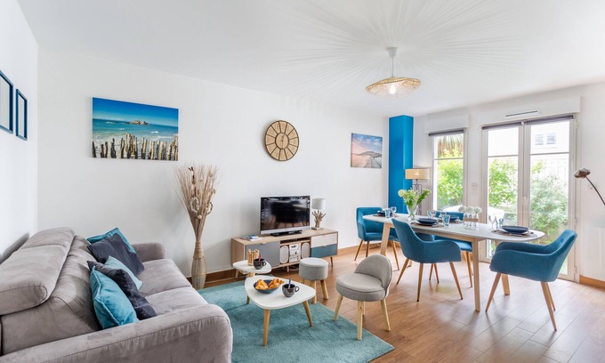 Courtoisville-Sillon-Moka Apartment | L'Echo des Vagues - One Bedroom Apartment, Sleeps 3