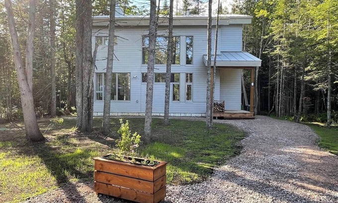 Sainte-Christine-d'Auvergne Cottage | L'Hermine Charme, écologie, entre bois et rivière