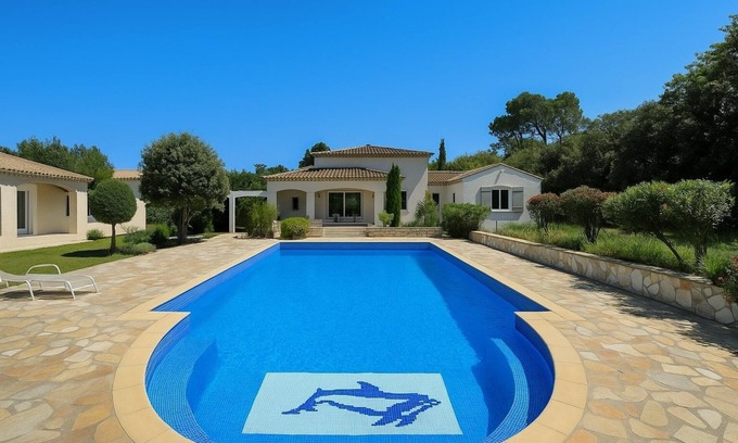 Lorgues Villa | L'Hacienda - Villa Climatisée avec Piscine