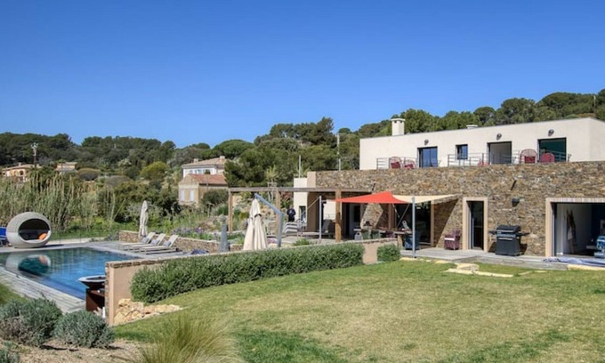 Giens Villa | L'Ile du Pradeau magnificent villa in Giens