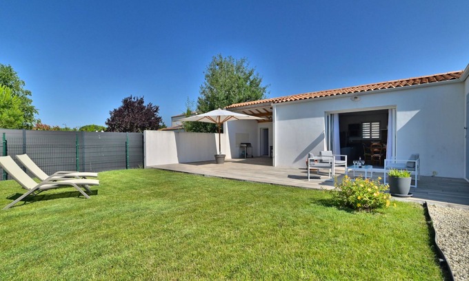 Le Chateau-d'Oleron House | L'Instant Vert by Interhome
