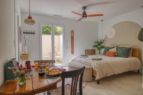 Saussenac Bed & Breakfast | L orée du bois, le studio