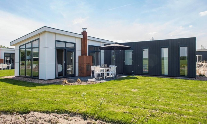 Municipality of Hellevoetsluis House | L-Pavilion 6