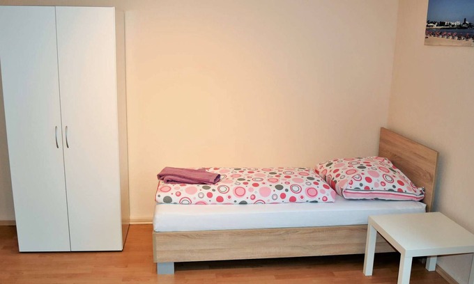 Leverkusen Apartment | L06 beautiful 3 room apartment in Leverkusen Schlebusch with free W-LAN