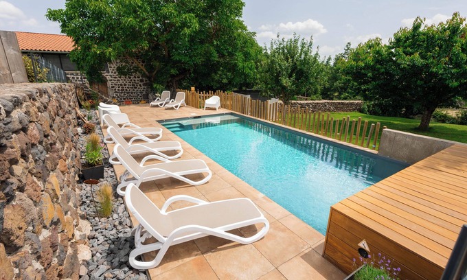 Cussac-sur-Loire House | La Bâtisse de Lucien * Swimming pool & Spa for 15 people