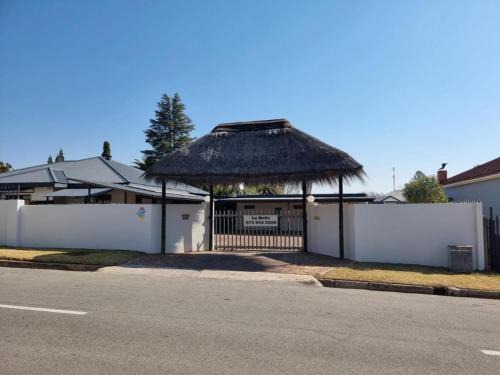 Parys House | La Belle Guesthouse Parys