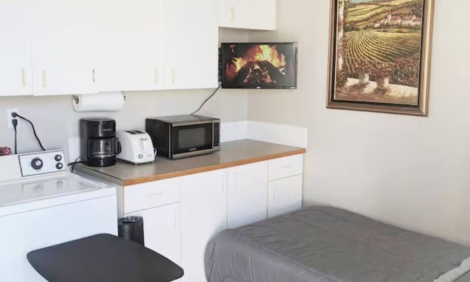 Foothills Apartment | La Bonita Casita - Enjoy the cool Arizona Weather on a hike or in a Hot Tub!