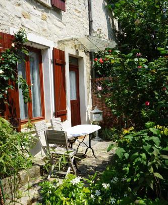 Thomery House | La Bycoque, maison 2 chambres au calme