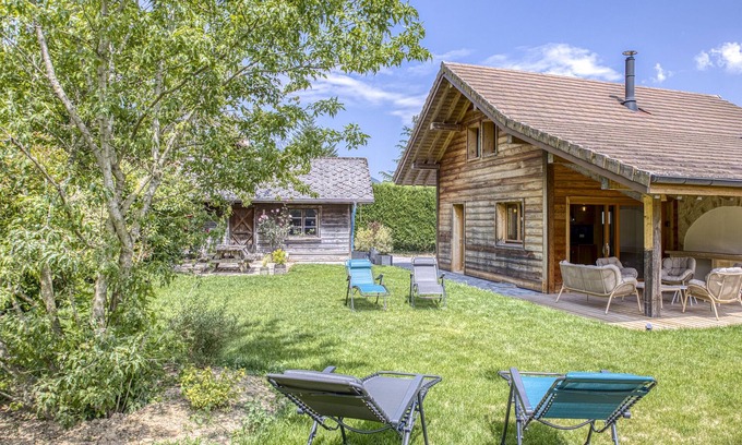 Chevaline House | 🏡 La Cabane à Camillo – Warm and Cozy Retreat