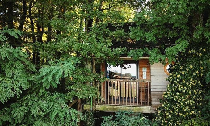 Outines House | La Cabane aux Secrets - Au Milieu de Nulle Part