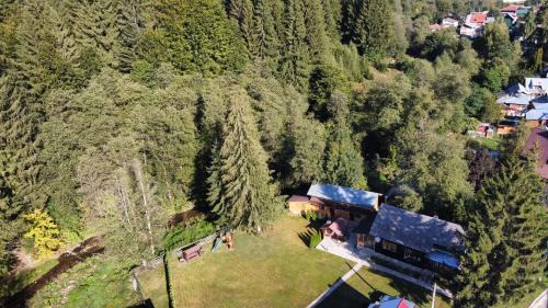 Cheia House | La Canton Cheia