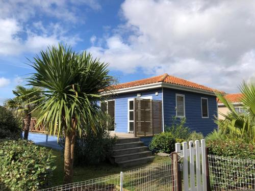 Soulac-sur-Mer House | La Casa Azul