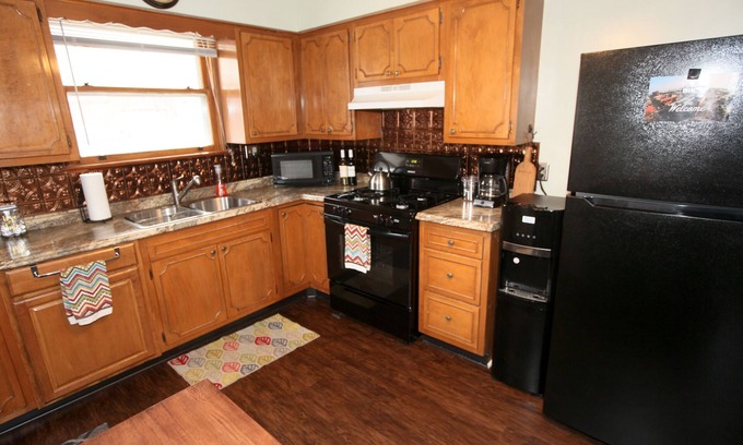 Ohio City House | La Casa Cleveland - 3 BR Historic Townhome in an amazing location!