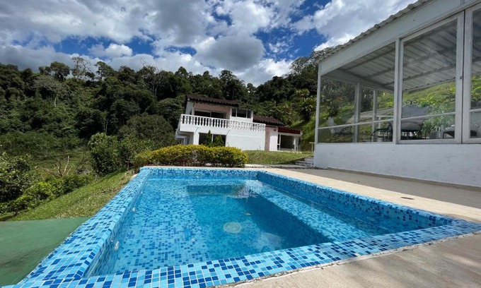 La Vega House | La Casa de la Montaña