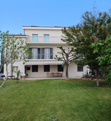 Colonnella Apartment | La CASA degli IPPOCASTANI