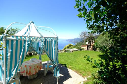 Ruta Apartment | La casa di sotto by PortofinoVacanze