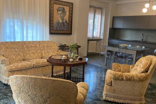 San Benedetto del Tronto Apartment | La casa del Professore - Downtown luxury stay