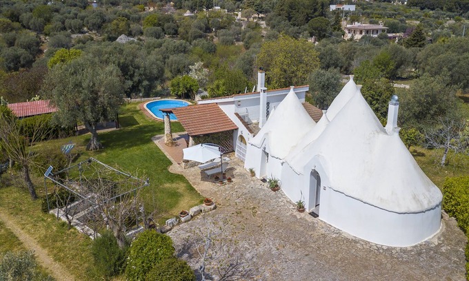 Cozzana House | La Casa Sulla Roccia Trulli Pool, Monopoli, Italy