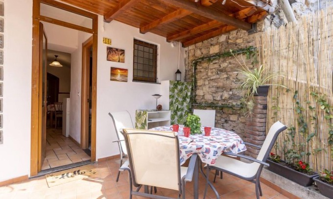 Pompeiana House | La Casetta by Interhome