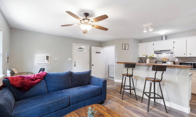 Buda Cottage | La Casita – Guesthouse with Private Outdoor Space