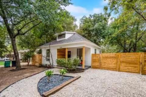 Denton House | La Casita