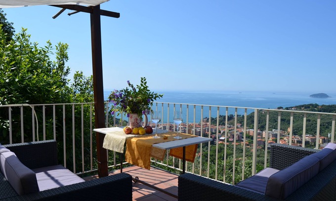Lerici Bed & Breakfast | la castellana una finestra sul mare