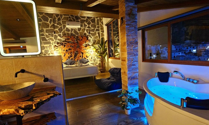 Chulilla House | La Casucha de Chulilla, design house for dream stays.