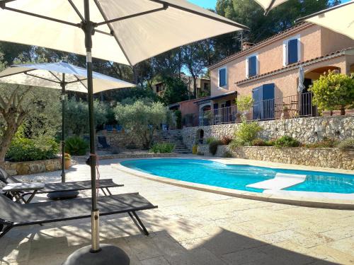 Ventabren Bed & Breakfast | la chamade grande chambre B&B indépendante