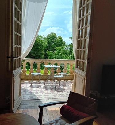 Puisseguin Bed & Breakfast | La chambre du Château de Puisseguin