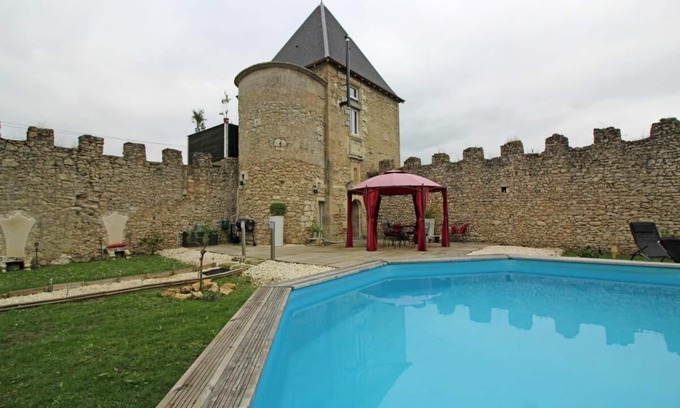 Cerons House | La Chapelle Saint Cricq