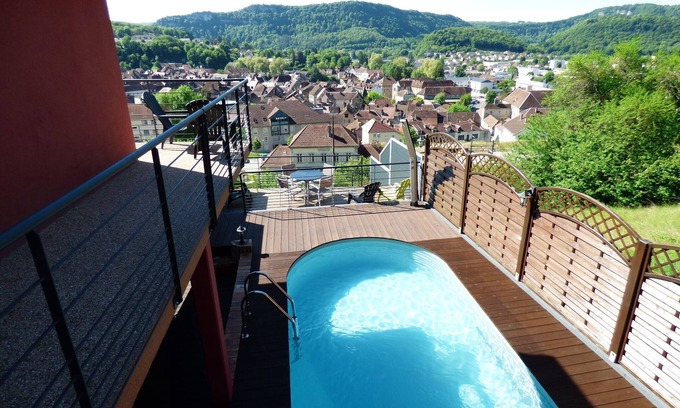 Baume-les-Dames Bed & Breakfast | La Colline aux Yeux Doubs