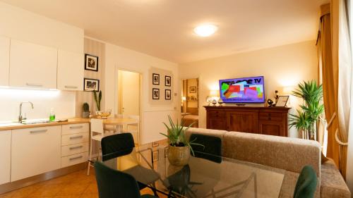 Lecco Apartment | La corte di Danilo