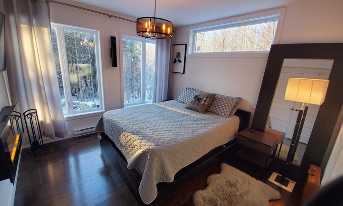 Chertsey Cottage | La Datcha | Romantic Getaway for couple | 5***** | Heated Terrace