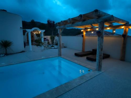 Babeau-Bouldoux Bed & Breakfast | La demeure d'Aphrodite