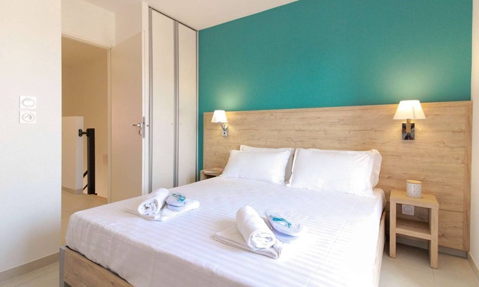 La Faviere Apartment | La Favière Duplex + Pool By SELECTsoHOME