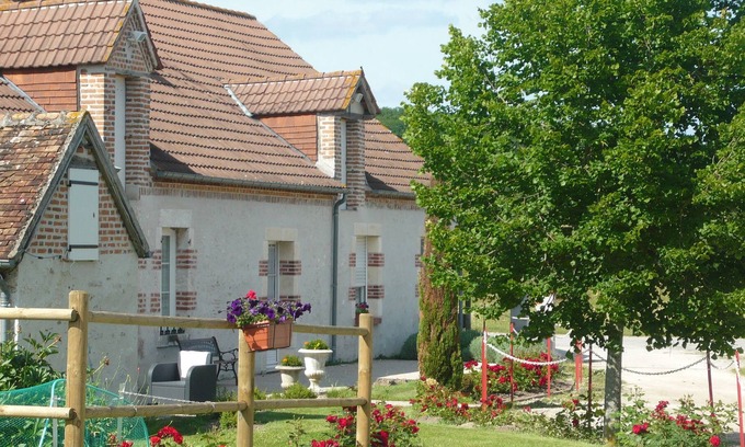 Thoury House | La Ferme de la Maugerie