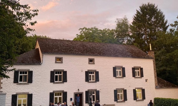 Hastiere-Lavaux House | La Ferme du Crupet 15 Personen. Rustig Gelegen Midden in de Bossen