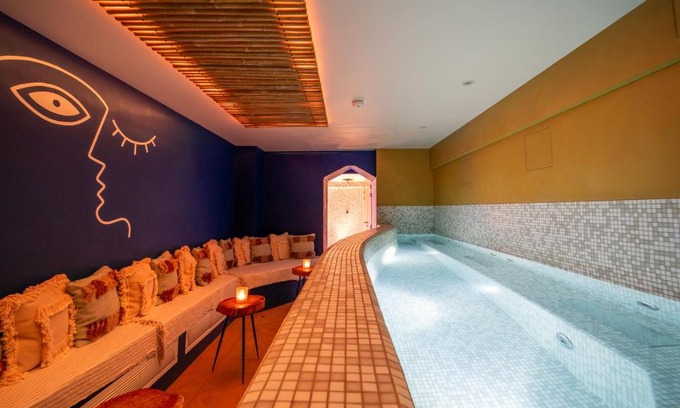 Quartier Saint-Ambroise Hotel | La Finca Hôtel & Spa