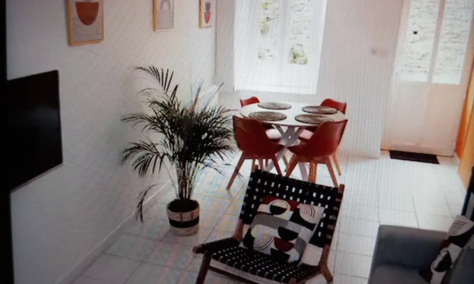La Foret-Auvray House | La Foresienne