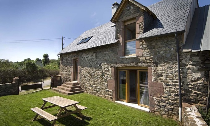 Saint-Pierre-de-Nogaret House | La Grange du Candel Bos in Nogardel