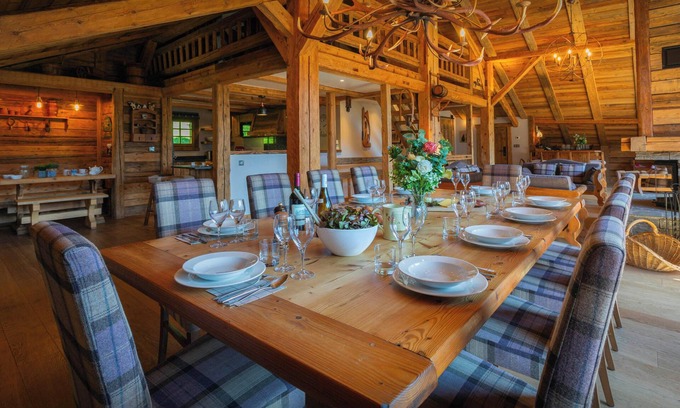 Chatel Ski Chalet | La Grange au Merle - mountain break for 12 with spa - OVO Network